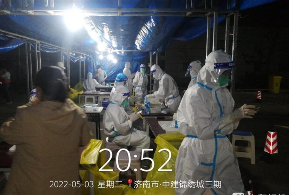 產(chǎn)發(fā)戰(zhàn)疫 |“金鐘大白”同心同行，筑牢社區(qū)疫情防控安全