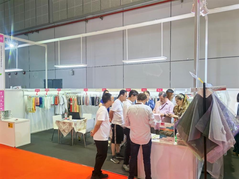 以科技綠色鏈接紡織商機！元首針織亮相2025中國國際紡織面料及輔料（秋冬）博覽會